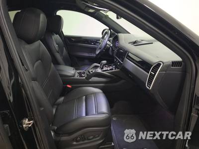 2023 Porsche Cayenne Coupe Platinum Edition - zdjęcie 8 z 23 - miniatura