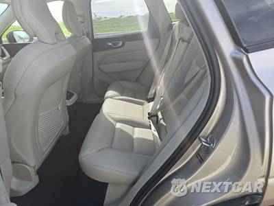 2026 Volvo XC60 B5 Ultra - zdjęcie 13 z 19 - miniatura