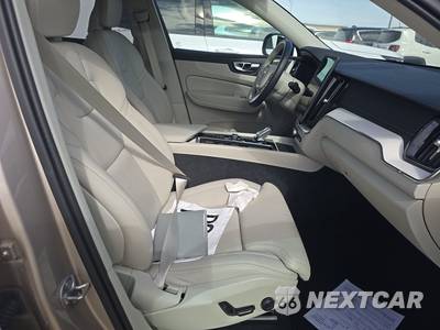 2026 Volvo XC60 B5 Ultra - zdjęcie 8 z 19 - miniatura
