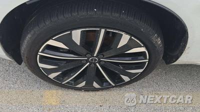 2026 Volvo XC60 B5 Ultra - zdjęcie 19 z 25 - miniatura