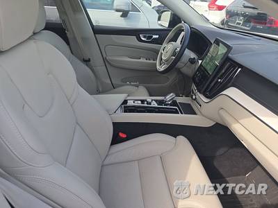 2026 Volvo XC60 B5 Ultra - zdjęcie 8 z 25 - miniatura