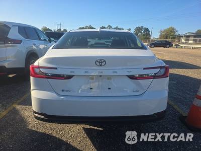 2026 Toyota Camry LE - zdjęcie 5 z 23 - miniatura
