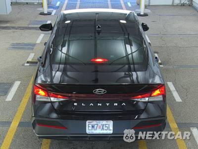 2026 Hyundai Elantra SEL Sport - zdjęcie 5 z 26 - miniatura