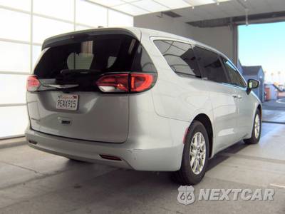 2023 Chrysler Voyager LX 121.6" WB - zdjęcie 4 z 37 - miniatura