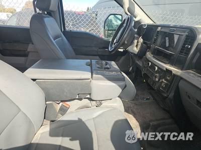 2025 Ford Super Duty F-550 Cab Chassis XL Crew Cab DRW - zdjęcie 8 z 19 - miniatura