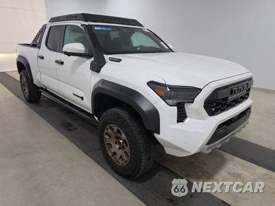 2025 Toyota Tacoma i-FORCE MAX Trailhunter Crew Cab Long Bed - zdjęcie 3 z 19 - miniatura