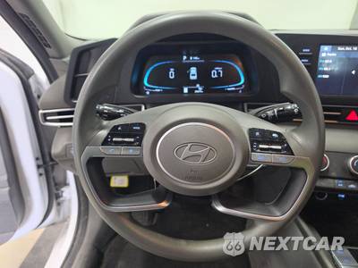 2025 Hyundai Elantra SE - zdjęcie 10 z 32 - miniatura