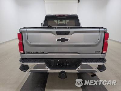 2025 Chevrolet Silverado 2500HD LTZ Crew Cab Medium Bed 1LZ - zdjęcie 5 z 22 - miniatura