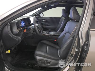 2023 Toyota Crown Limited - zdjęcie 7 z 27 - miniatura