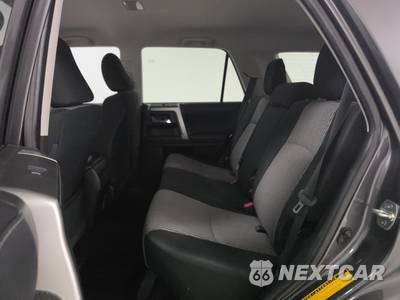 2023 Toyota 4Runner SR5 - zdjęcie 13 z 29 - miniatura