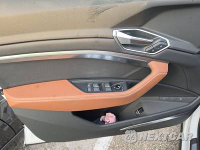 2024 Audi Q8 Sportback e-tron S line Premium Plus - zdjęcie 9 z 22 - miniatura
