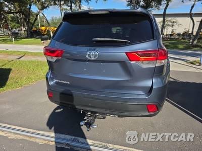 2019 Toyota Highlander LE - zdjęcie 5 z 21 - miniatura