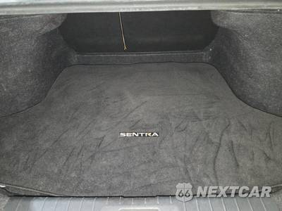 2020 Nissan Sentra SV - zdjęcie 13 z 18 - miniatura