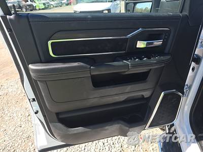 2027 Ram 2500 Laramie Crew Cab Medium Bed - zdjęcie 9 z 24 - miniatura