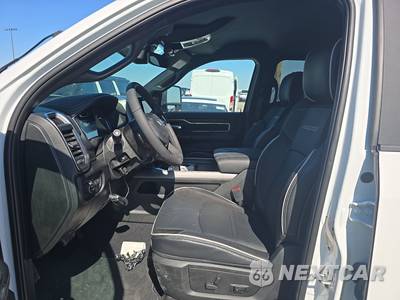 2027 Ram 2500 Laramie Crew Cab Medium Bed - zdjęcie 7 z 24 - miniatura