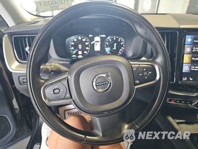 2019 Volvo XC60 T5 Momentum - zdjęcie 10 z 22 - miniatura
