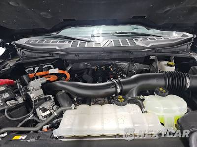 2025 Ford F-150 Hybrid Lariat Crew Cab Short Bed - zdjęcie 15 z 33 - miniatura