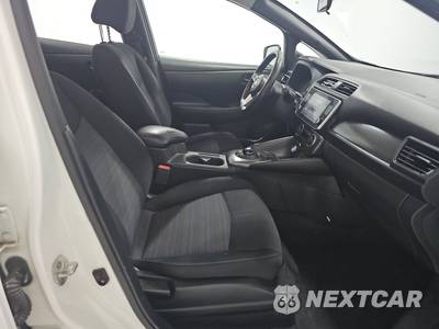 2020 Nissan LEAF S - zdjęcie 8 z 33 - miniatura