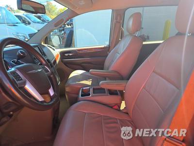 2014 Chrysler Town & Country Touring 121.2" WB - zdjęcie 7 z 36 - miniatura