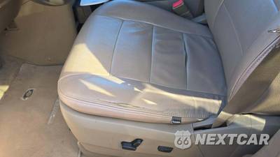 2014 Chrysler Town & Country Touring 121.2" WB - zdjęcie 28 z 36 - miniatura