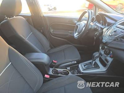 2014 Ford Fiesta SE Hatchback - zdjęcie 8 z 27 - miniatura