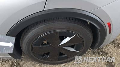 2026 Toyota Prius LE - zdjęcie 21 z 22 - miniatura