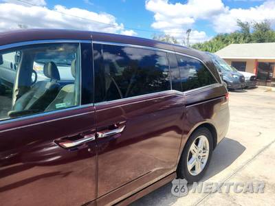 2011 Honda Odyssey Touring 118.1" WB - zdjęcie 14 z 50 - miniatura