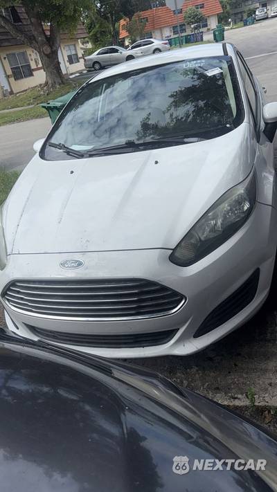 2015 Ford Fiesta SE Sedan - zdjęcie 2 z 19 - miniatura