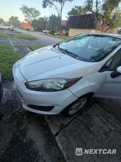 2015 Ford Fiesta SE Sedan - zdjęcie 7 z 19 - miniatura