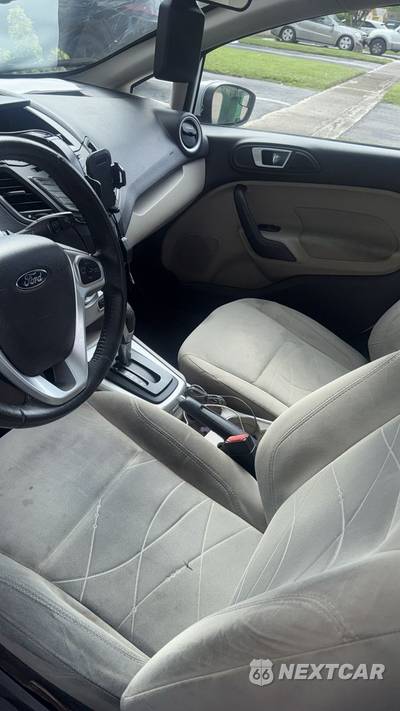 2015 Ford Fiesta SE Sedan - zdjęcie 16 z 19 - miniatura