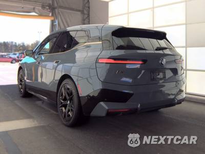 2023 BMW iX Sports Activity Vehicle M60 - zdjęcie 6 z 26 - miniatura