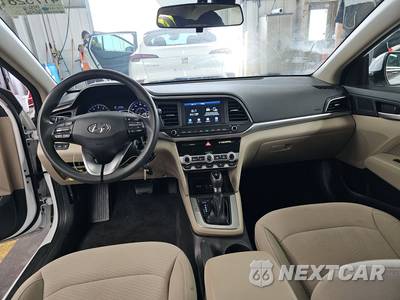 2020 Hyundai Elantra SEL Sedan - zdjęcie 11 z 28 - miniatura