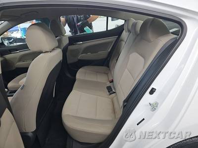 2020 Hyundai Elantra SEL Sedan - zdjęcie 13 z 28 - miniatura