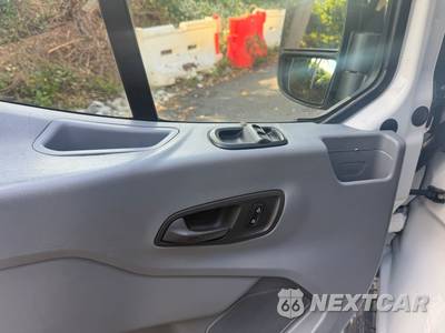 2018 Ford Transit 250 Cargo Van w/RH Sliding Door Medium Roof 147.6" WB - zdjęcie 48 z 74 - miniatura
