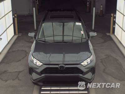2025 Toyota RAV4 XLE - zdjęcie 2 z 20 - miniatura