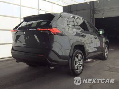 2025 Toyota RAV4 XLE - zdjęcie 4 z 20 - miniatura