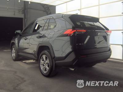 2025 Toyota RAV4 XLE - zdjęcie 6 z 20 - miniatura