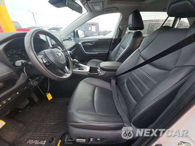 2025 Toyota RAV4 XLE Premium - zdjęcie 7 z 20 - miniatura