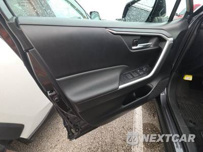 2025 Toyota RAV4 XLE - zdjęcie 9 z 20 - miniatura
