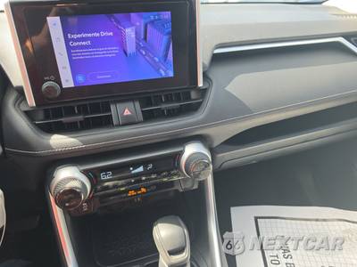 2024 Toyota RAV4 Hybrid LE - zdjęcie 11 z 25 - miniatura