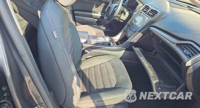 2019 Ford Fusion Hybrid SE - zdjęcie 14 z 25 - miniatura