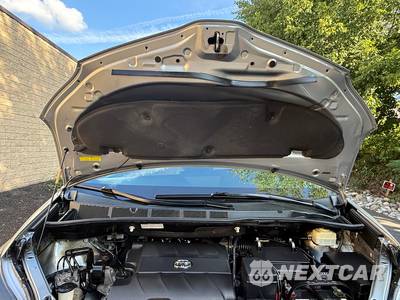 2015 Toyota Sienna LE 8-Passenger 119.3" WB - zdjęcie 38 z 85 - miniatura