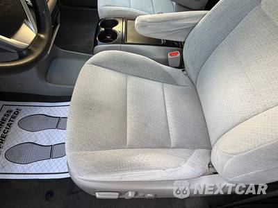 2015 Toyota Sienna LE 8-Passenger 119.3" WB - zdjęcie 44 z 85 - miniatura