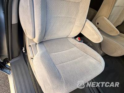2015 Toyota Sienna LE 8-Passenger 119.3" WB - zdjęcie 50 z 85 - miniatura