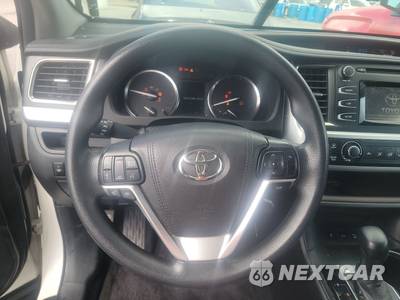 2016 Toyota Highlander LE - zdjęcie 10 z 33 - miniatura