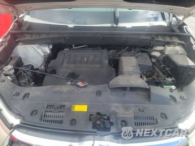 2016 Toyota Highlander LE - zdjęcie 16 z 33 - miniatura