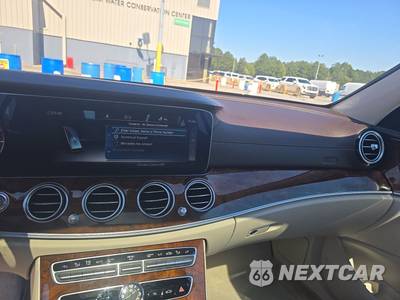 2020 Mercedes-Benz E 450 4MATIC Wagon - zdjęcie 11 z 19 - miniatura