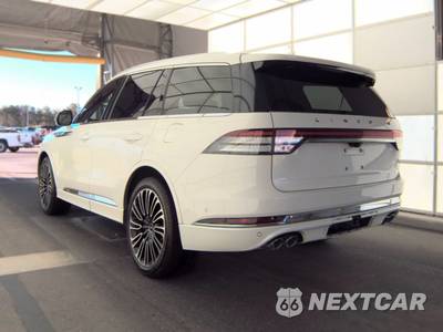 2022 Lincoln Aviator Black Label - zdjęcie 6 z 24 - miniatura