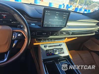 2022 Lincoln Aviator Black Label - zdjęcie 11 z 24 - miniatura