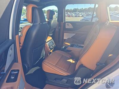 2022 Lincoln Aviator Black Label - zdjęcie 13 z 24 - miniatura